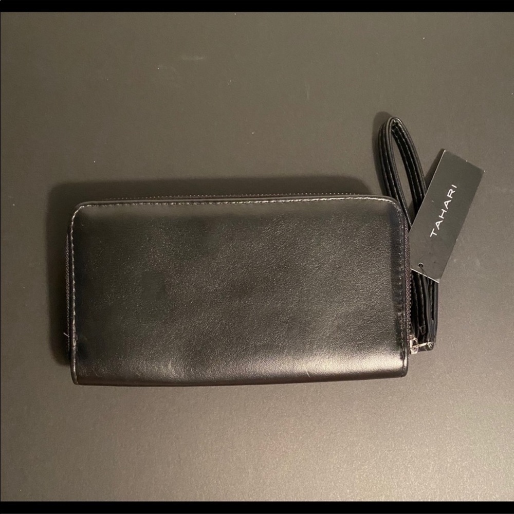 Tahari 💯 Authentic - Picture 2 of 6